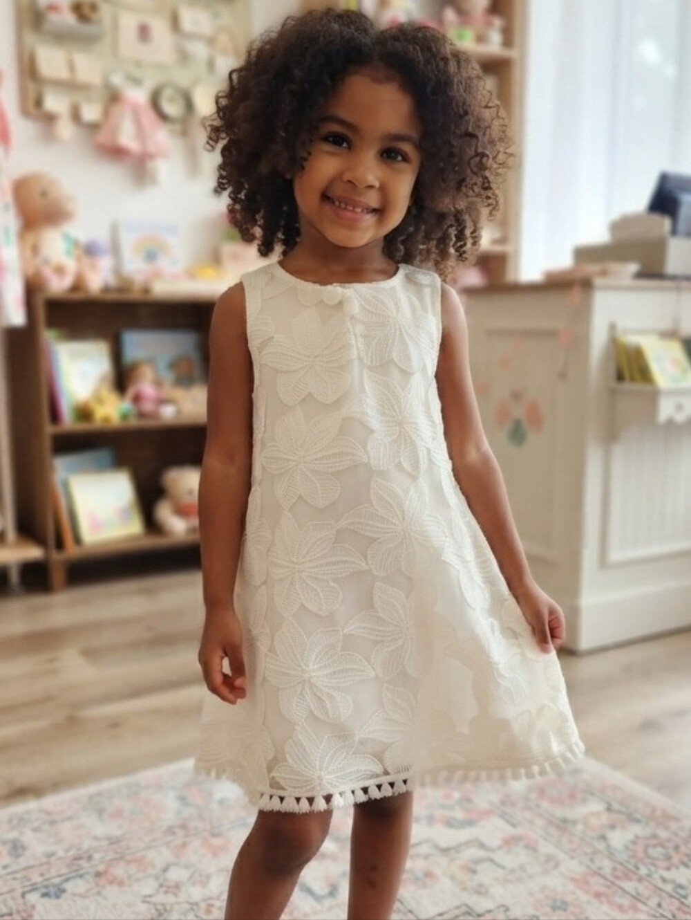 Genuine Kids Osh Kosh Girls' White Floral Lace Sleeveless Dress, Sz-5T, EPreLC